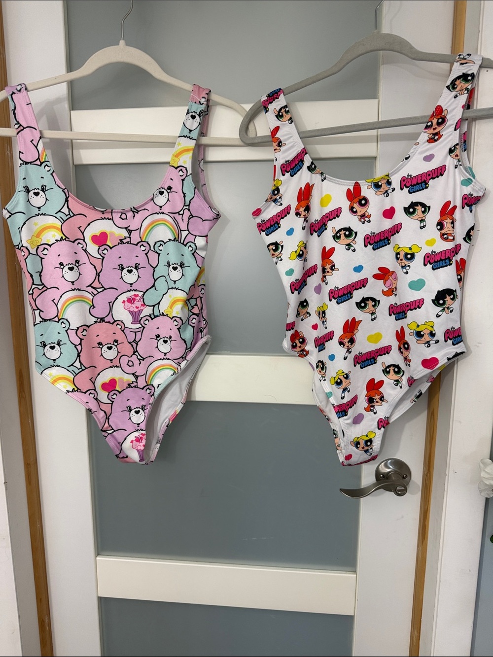 Girls' White Powerpuff One-Piece Swimsuit with Multicolor Hearts